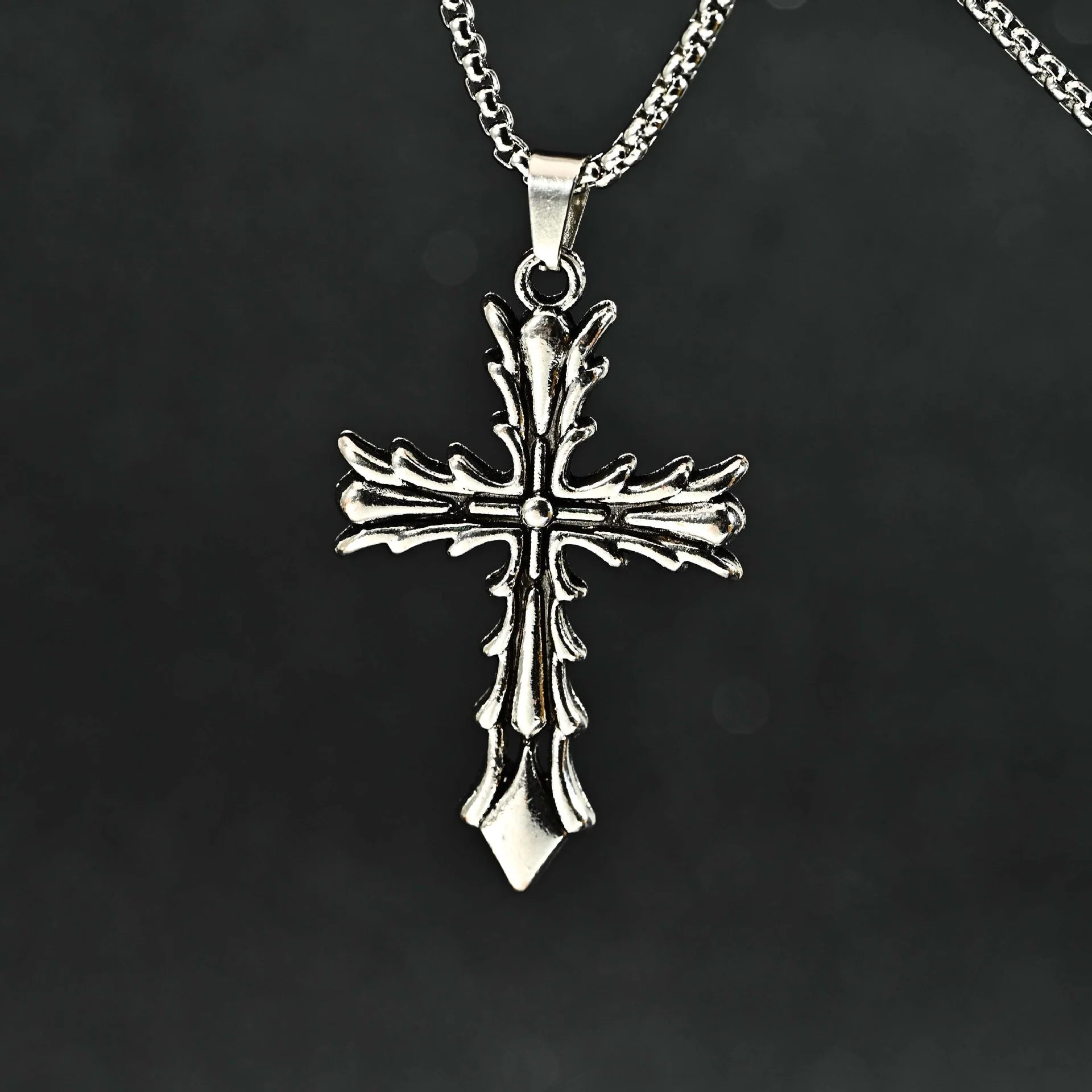 European And American Fashion Personality Retro Gothic Cross Necklace For Men And Women Street Hip-Hop Trendsetters Versatile Pe